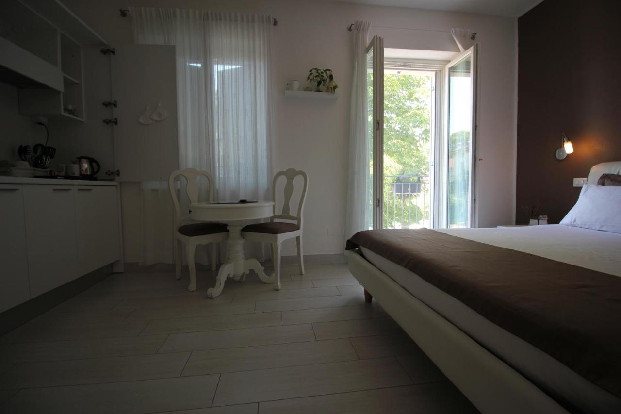 بسكييرا ديل غاردا Rooms Il Punto المظهر الخارجي الصورة