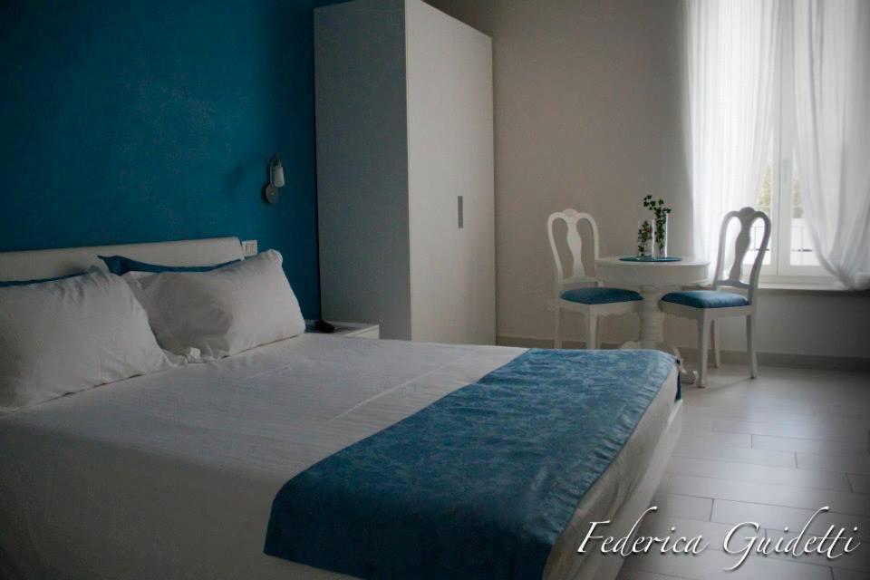 بسكييرا ديل غاردا Rooms Il Punto الغرفة الصورة